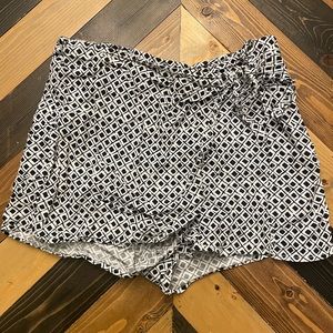 Urban Outfitters Black and white high waisted skort
